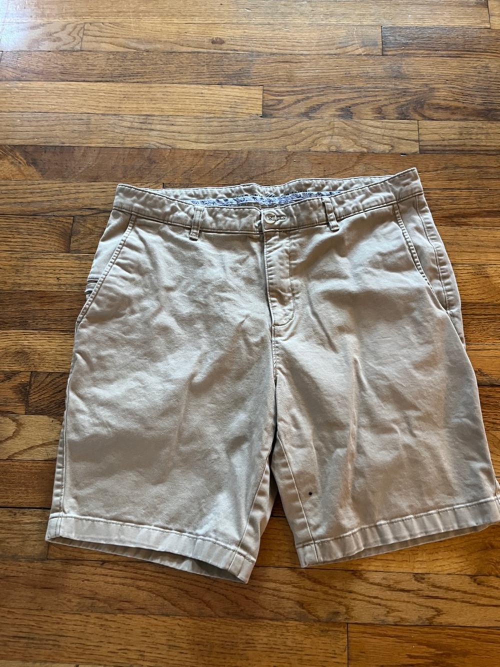 Joseph Abboud Men’s Light Khaki Flat-Front Shorts